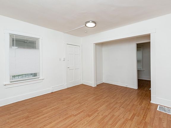 4th image of 7227 Stanley Ave