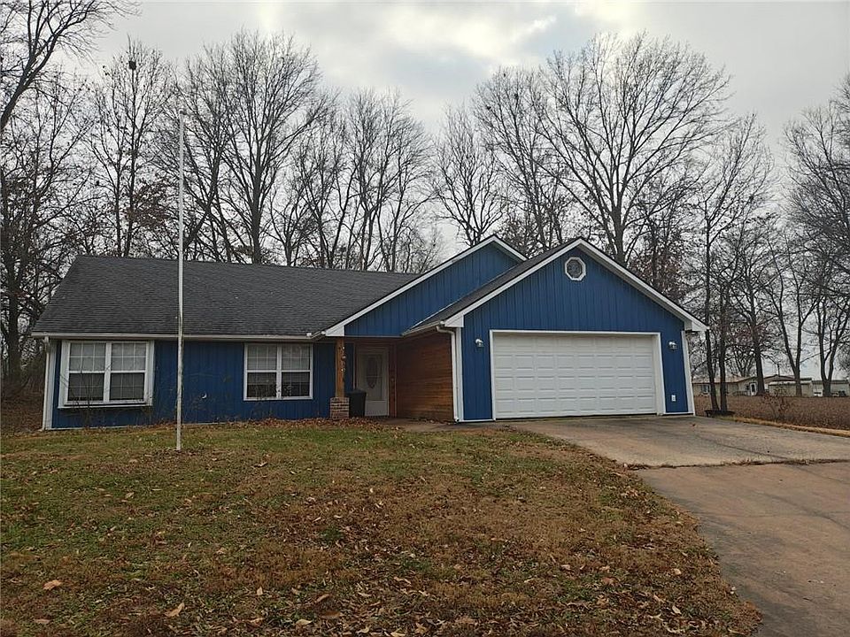 1st image of 101 Woodlawn Pl