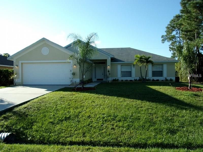 1st image of 1652 SW Glacador Ave