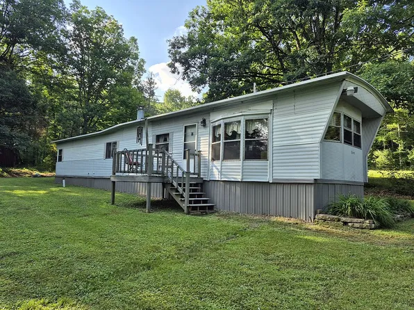 11 Quinn Rd, Bradford, PA 16701