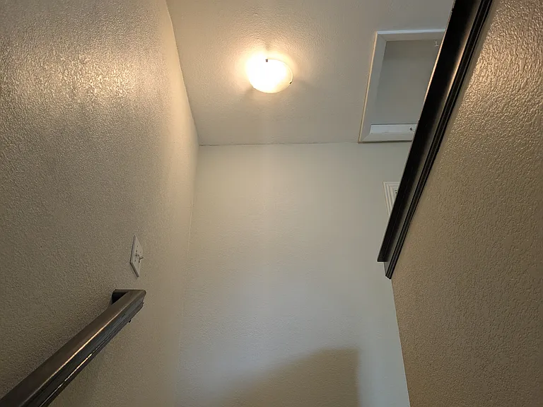 34 S Hazel Ct — Photo 3