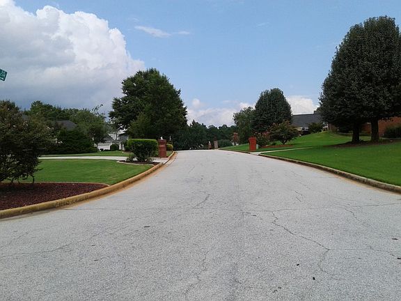4th image of 2611 Westchester Pkwy SE