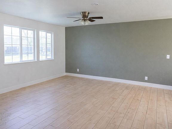 3rd image of 1612 Larry St