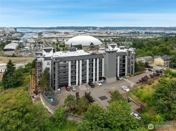 320 E 32nd Street #103, Tacoma, WA 98404