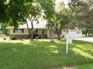 1649 Clairville Rd, Oshkosh, WI 54904