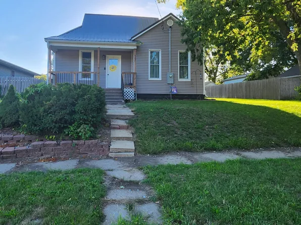 907 S B St, Oskaloosa, IA 52577