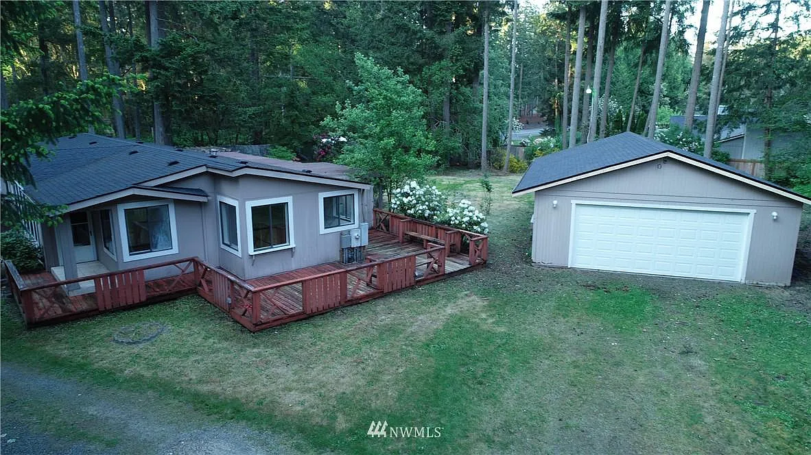 10411 64th Ave NW photo 1