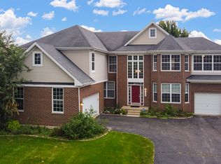 165 Sunflower Ln, Bartlett, IL 60103