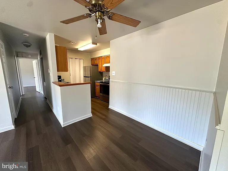201 Lucas Ln — Photo 6