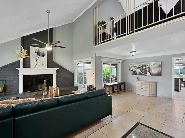 12714 Huntington Field Dr, Houston, TX 77099