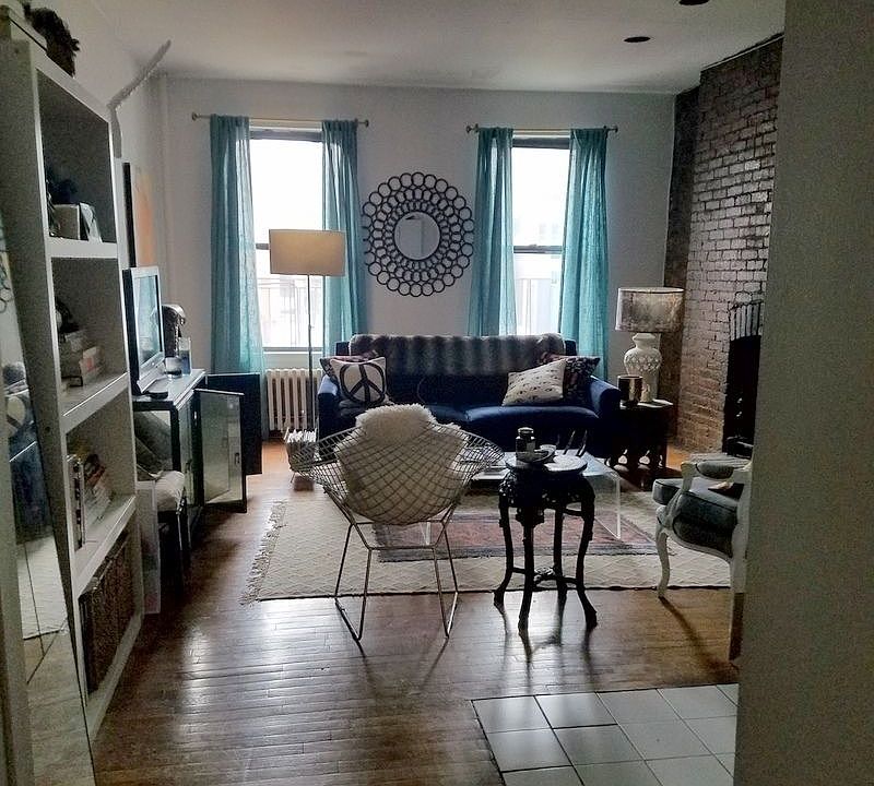 1st image of 211 E 11th St APT 12