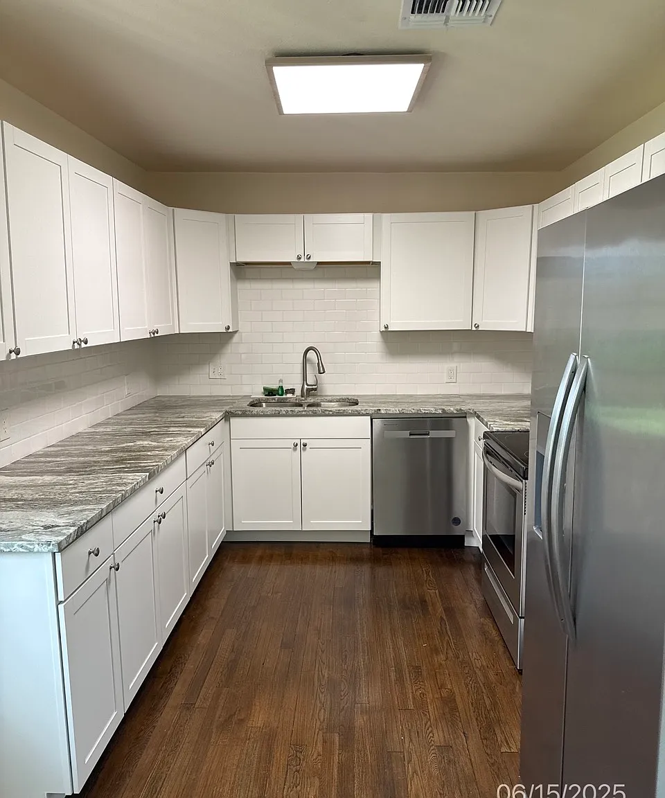 230 Conway Dr — Photo 3