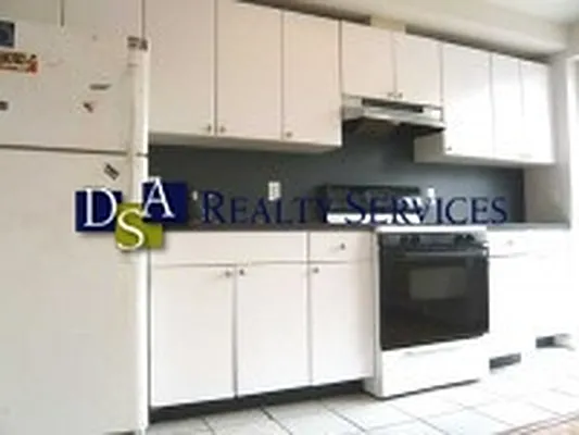 Rented by DSA Realty Midtown West | media 32