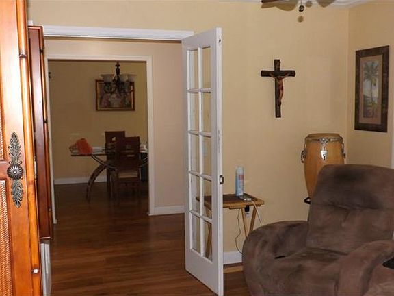 4th image of 1108 Serissa Ct