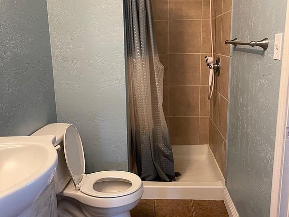 5th image of 3242 N Stanford Ave