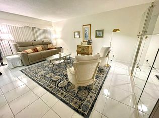 314 Greenbrier Cir #A, West Palm Beach, FL 33417