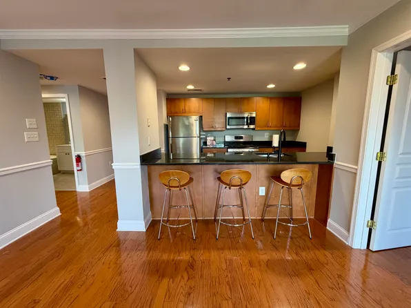 70 Adams St APT 4A, Hoboken, NJ 07030