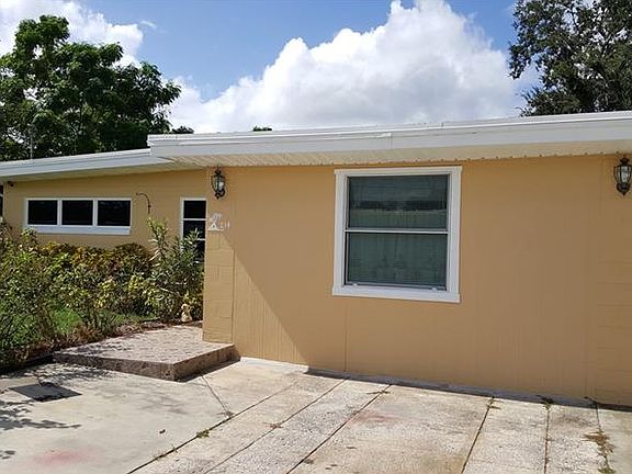 2nd image of 214 S Oxalis Dr