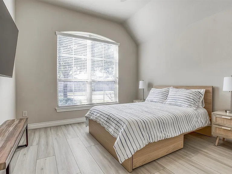 29114 Davenport Dr — Photo 30