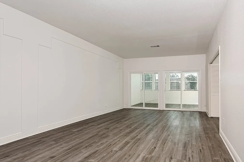 2 bed, 2.0 bath, 1987 sqft, $1,487 — Photo 4