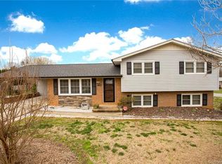 2304 24th Ave NE, Hickory, NC 28601