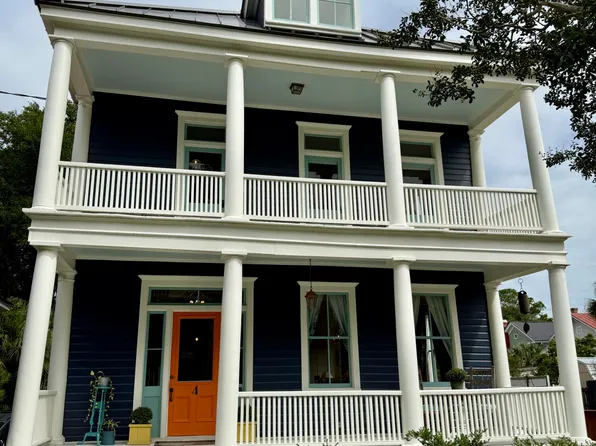 4 Kenilworth Ave, Charleston, SC 29403