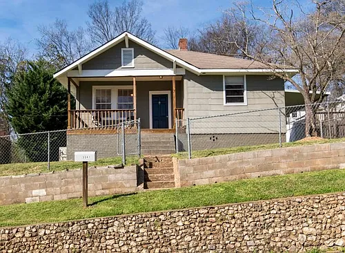 3341 Whitney St Photo 1