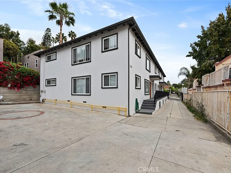 2027 Vista Del Mar St #3 — Photo 17