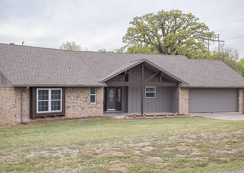 1st image of 106 Murls Lake Cir