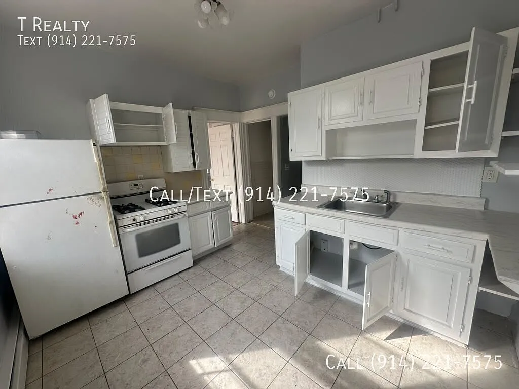 1 bed, $2,400 — Photo 4