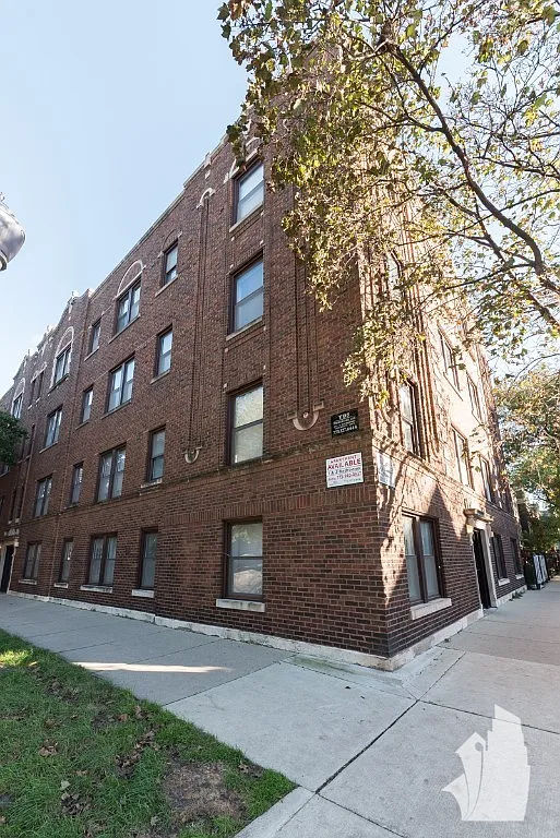 Building Photo - 1249 W Henderson St #33232