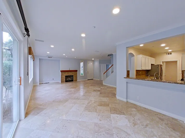 5 Avenida Brio — Photo 5