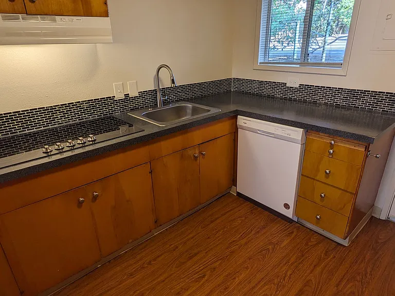 West Slope Apartments — Photo 92