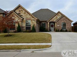 813 Peach Ln, Burleson, TX 76028