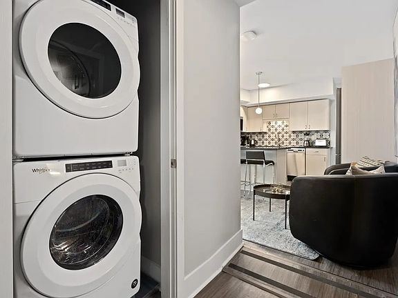 5th image of 388 Chapel St #2