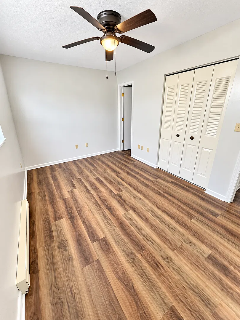 One Bedroom Apartment for Rent — Photo 4