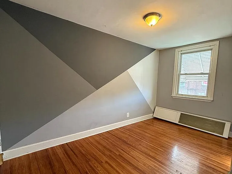 4240 Sheffield Ave — Photo 6
