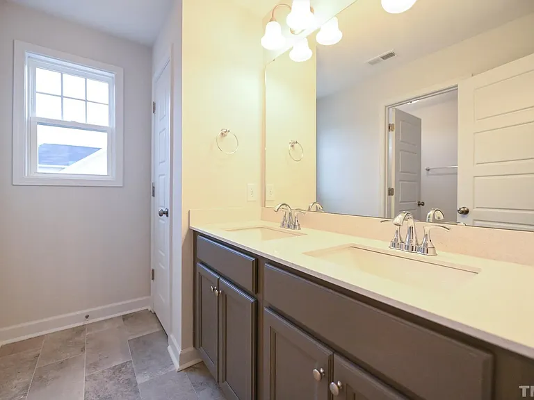 Upstairs Hall Bath