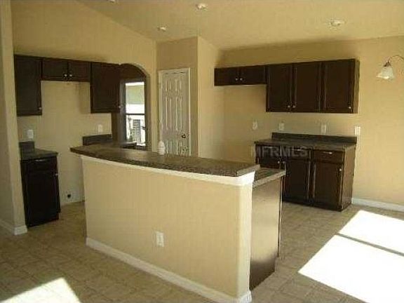 4th image of 518 Windsor Estates Dr