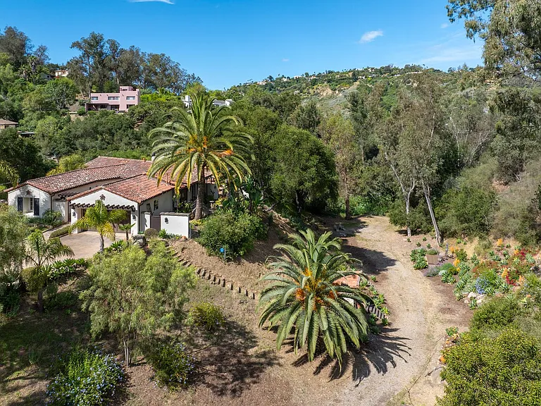 655 Coyote Rd — Photo 28