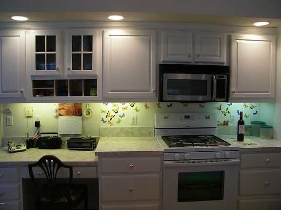 2nd image of 1711 SW Mockingbird Drive