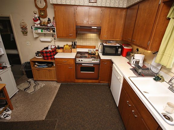 5th image of 3412-3414 Parchmount St