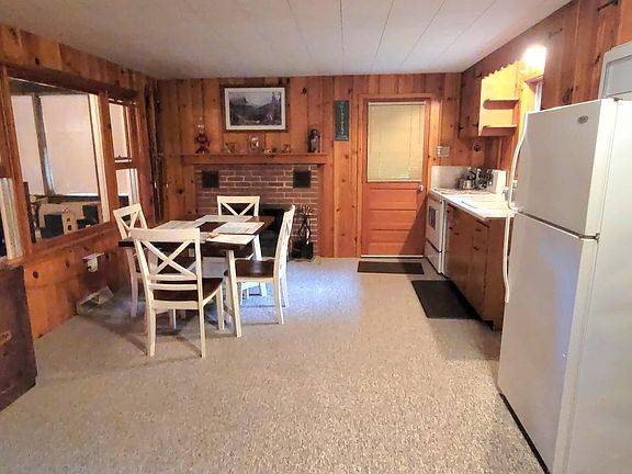 4th image of 9185 Sherwood Dr