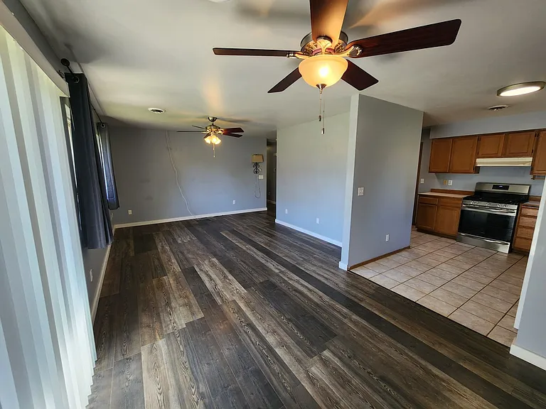 14705 Meadow Rd — Photo 6