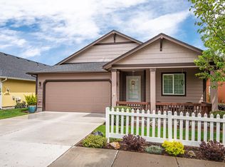 3702 SW 30th St, Redmond, OR 97756