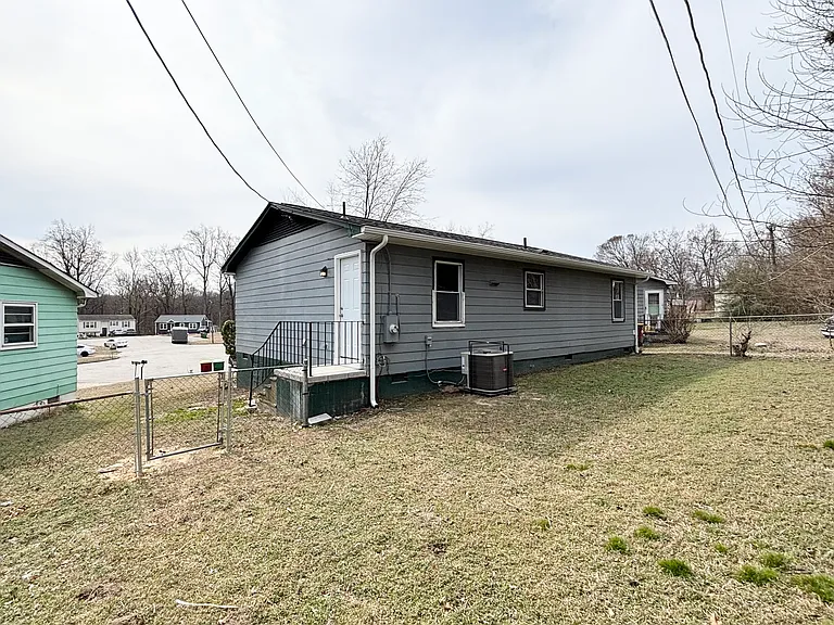 23 Saint John Ct — Photo 14