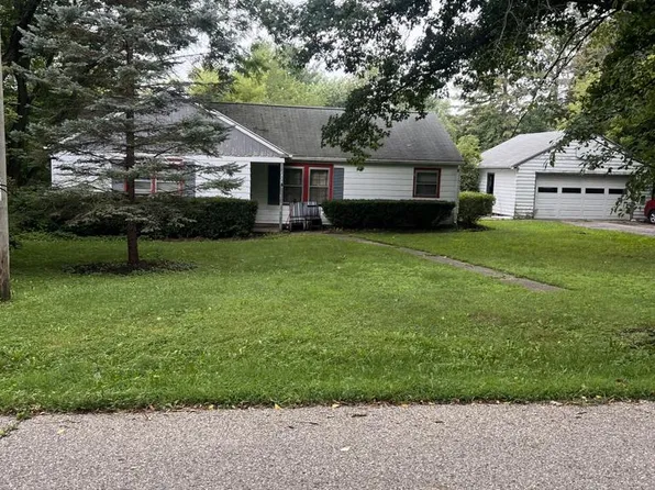 127 North Lapham Peak ROAD, Delafield, WI 53018