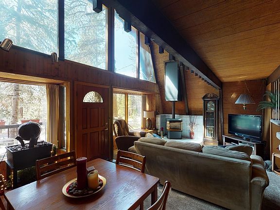 3rd image of 1385 Pebble Beach Dr