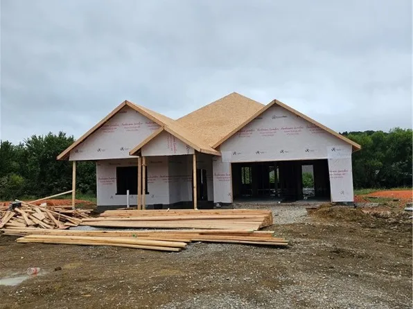 345 Smith St, West Fork, AR 72774