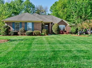 8924 Devonshire Dr, Huntersville, NC 28078